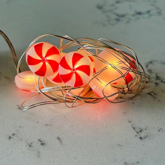 Pier 1  Peppermint Candy 5' LED  Glimmer Strings. - Picture 8 of 15